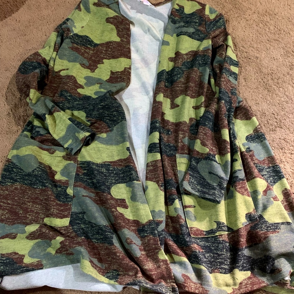 Lularoe Camo Caroline 💚🖤